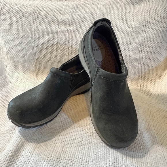 Dansko Shoes - Dansko Women's Patti Black Suede Leather Enclosed Clog Size 38 (7.5-8)